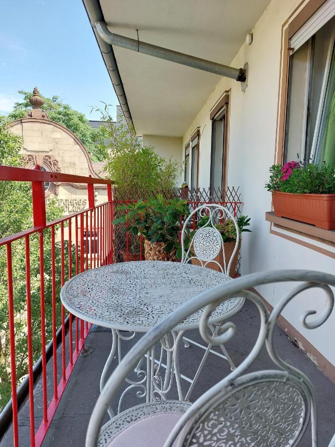 Ricks City Hotel Трир Екстериор снимка