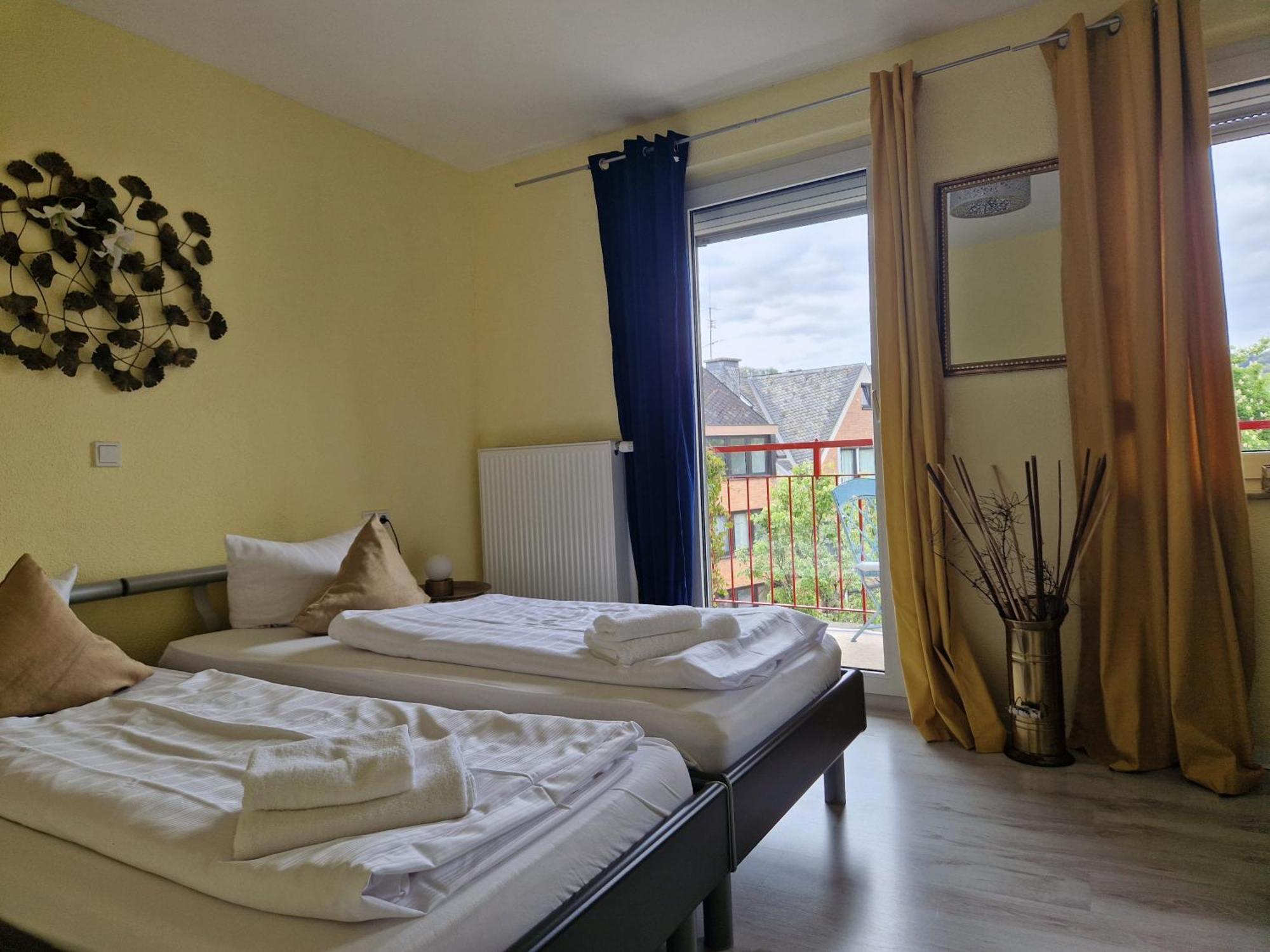 Ricks City Hotel Трир Екстериор снимка