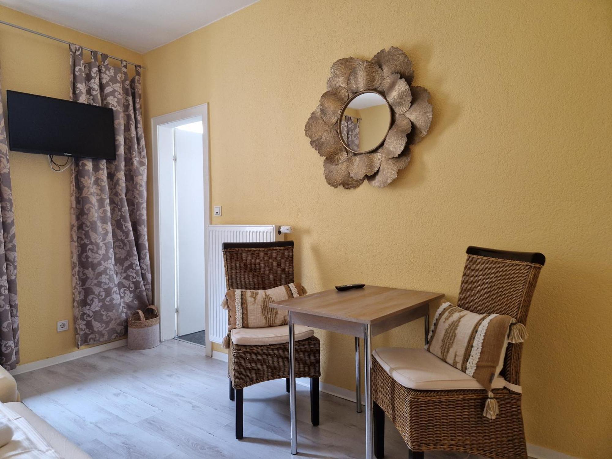 Ricks City Hotel Трир Екстериор снимка